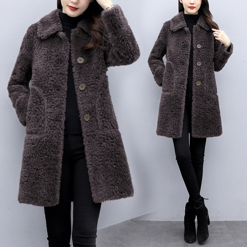 Elegante lange damesjas, AlisonsJacket, ideaal voor herfst & winter. Tijdloos en stijlvol in zwart, bruin, groen, rood.