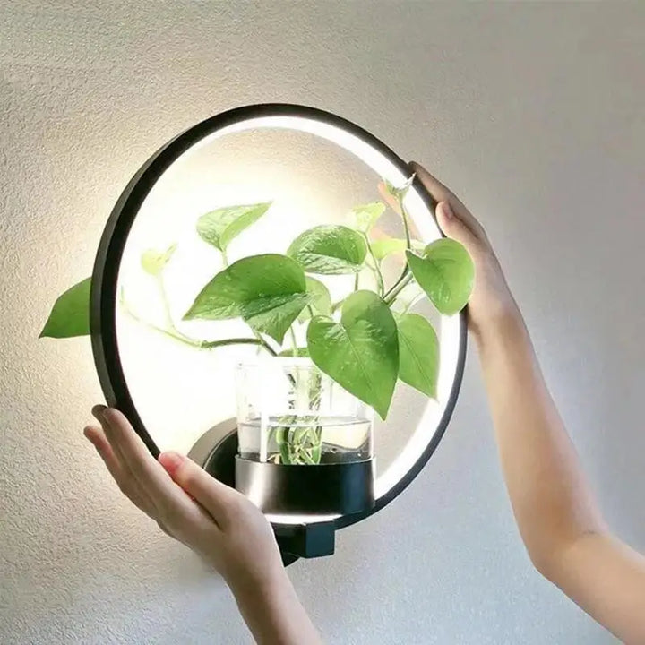 Elegante LED-Planten-Wandlamp met plantenhouder, modern design, warm licht, ruimtebesparend, natuurlijke woonstijl