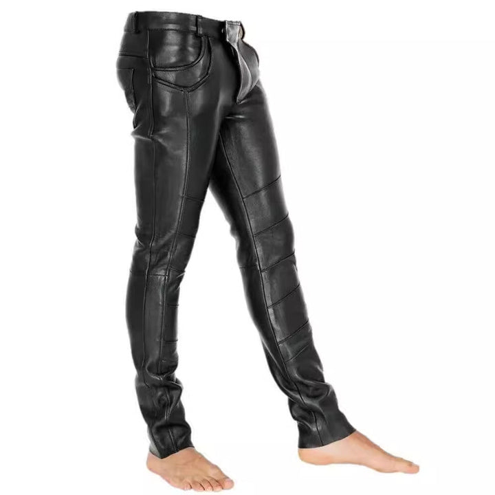 Elegante op maat gemaakte herenbroek met ergonomische snit en functionele zakken in stijlvol design.