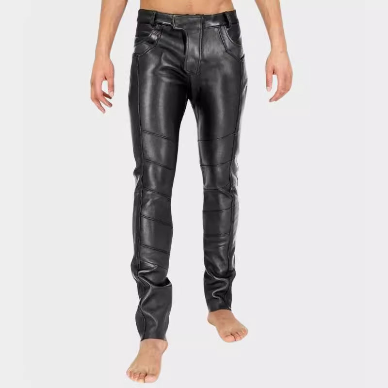 Elegante op maat gemaakte herenbroek met ergonomische snit en functionele zakken in stijlvol design.