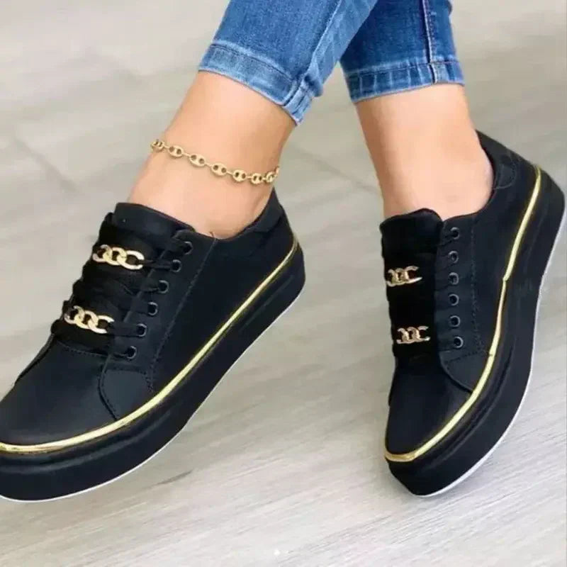 Witte orthopedische dames sneaker, perfect voor dagelijks comfort en stijl.