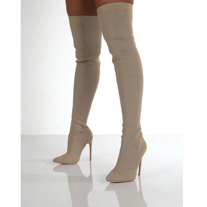 Elegante overknee stretch stiletto laarzen in zij-aanzicht, ideale damesmode voor trendy looks.