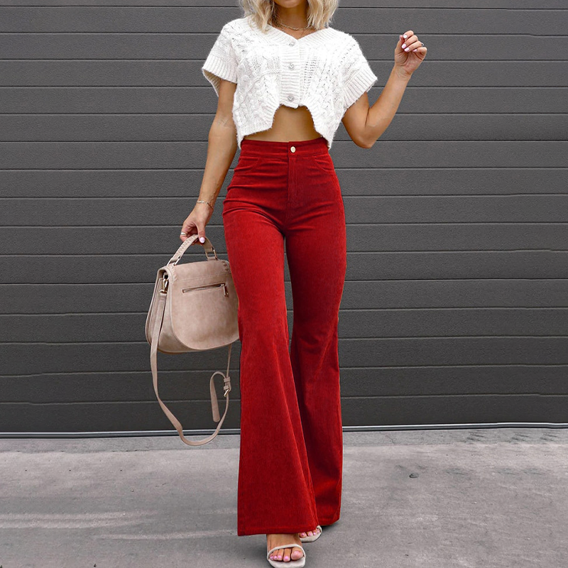 Dames flare broek met elegante uitlopende pijpen, accentueert vrouwelijke rondingen, verkrijgbaar in diverse kleuren zoals blauw en kaki, voor een stijlvolle look.