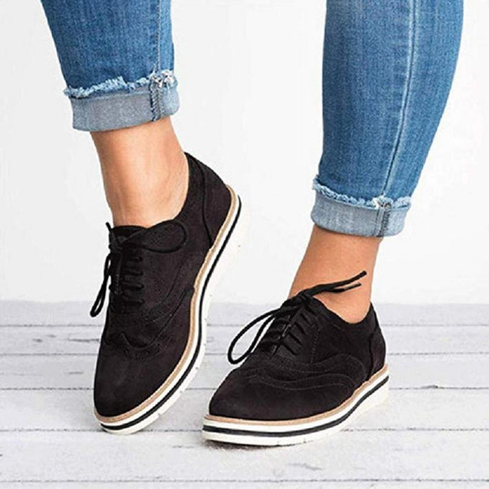 Elegante veterschoenen in blauw, grijs, kaki, roze, zwart; stijlvol, comfortabel, veelzijdig; damesmode hoogtepunt.