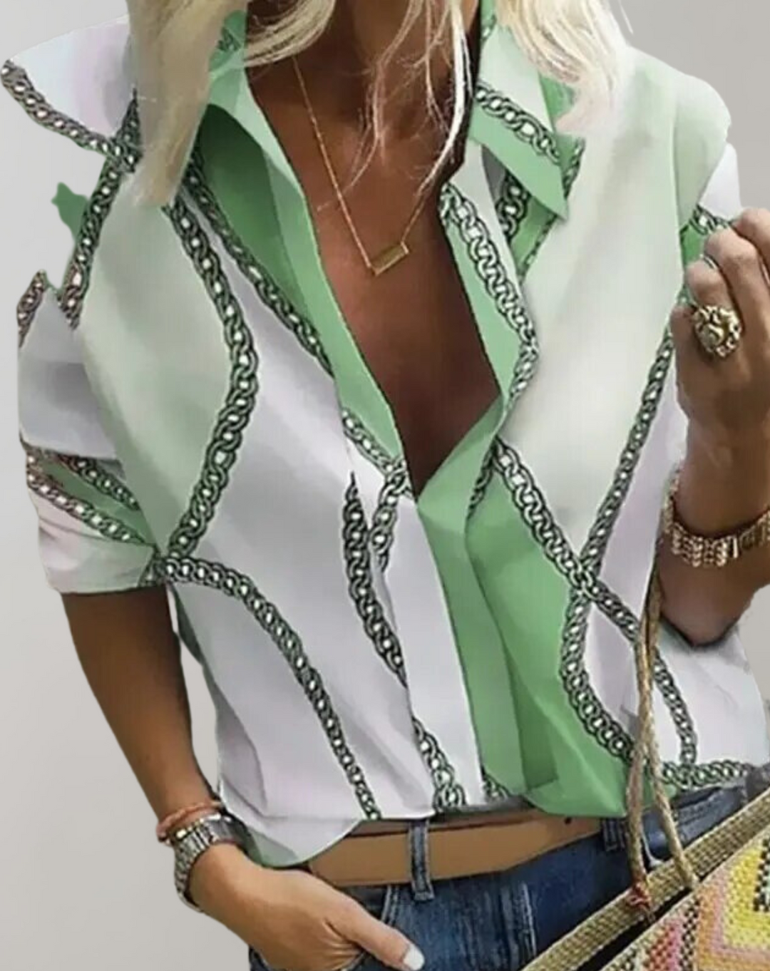 Elegante zijden blouse met kettingmotief, damesmode, lange mouwen, getailleerde pasvorm, veelzijdig te dragen voor dames.