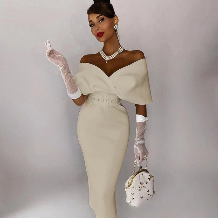 Elegante ShellysDress damesjurk met off-shoulder design, perfect voor elke gelegenheid.