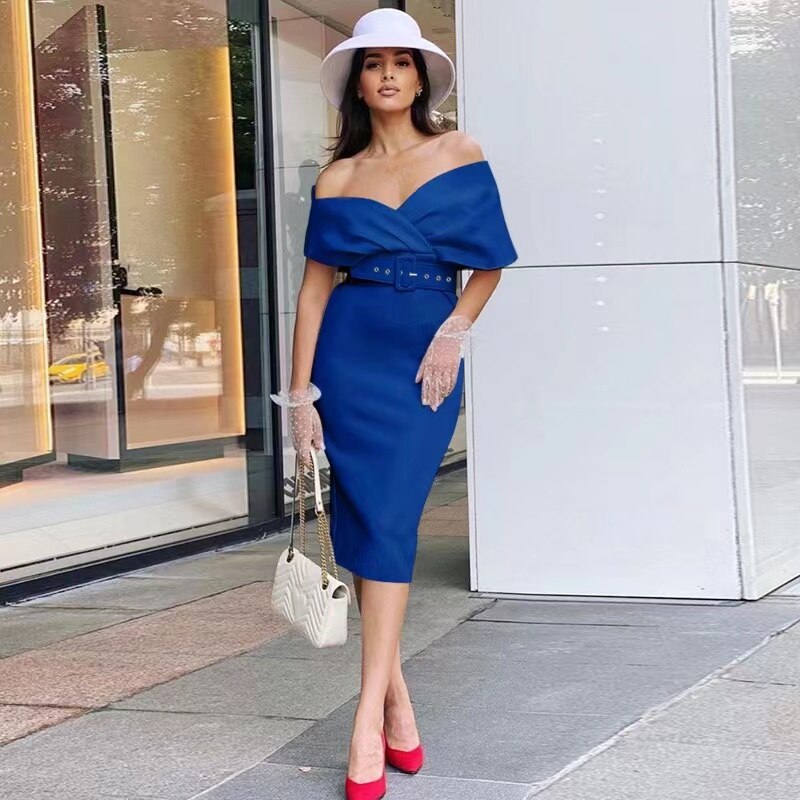 Stijlvolle halflange off-shoulder feestjurk voor dames; een veelzijdige en comfortabele keuze.