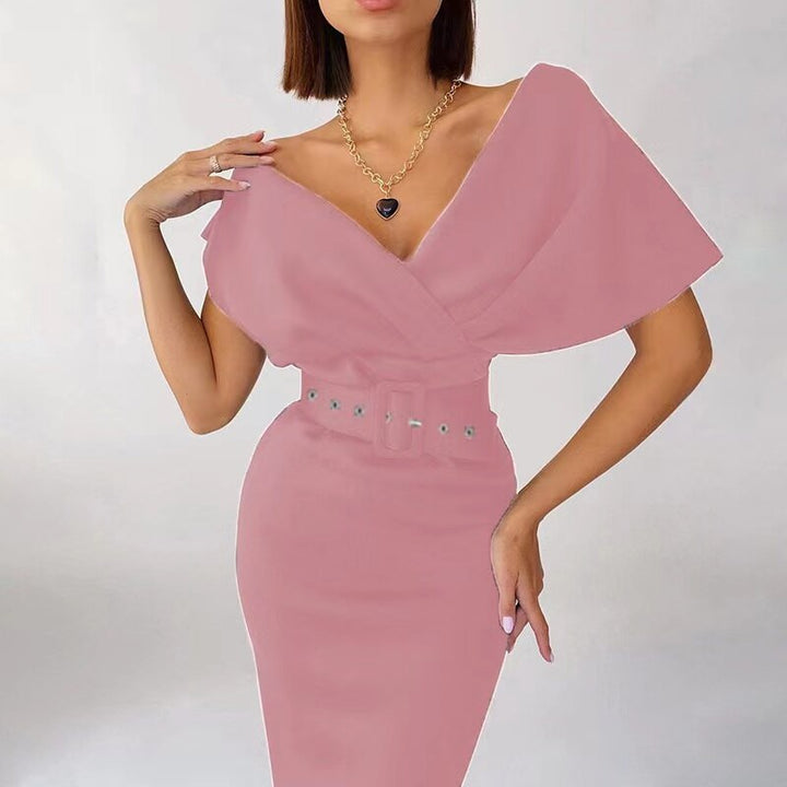 ShellysDress halflange jurk met elegant off-shoulder ontwerp; ideaal voor een stijlvolle look.