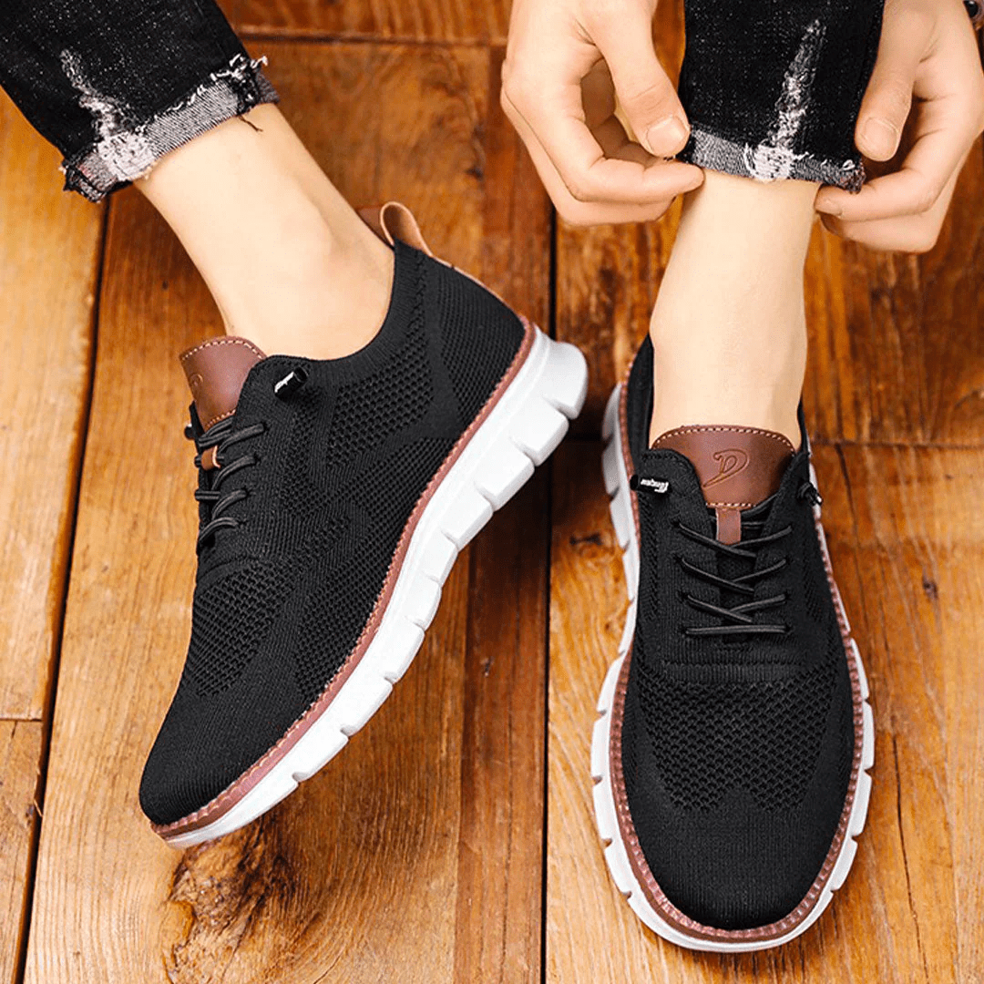 Elegante en ademende herenschoenen op een witte achtergrond, perfect voor veelzijdige gelegenheden en stijlvol comfort.