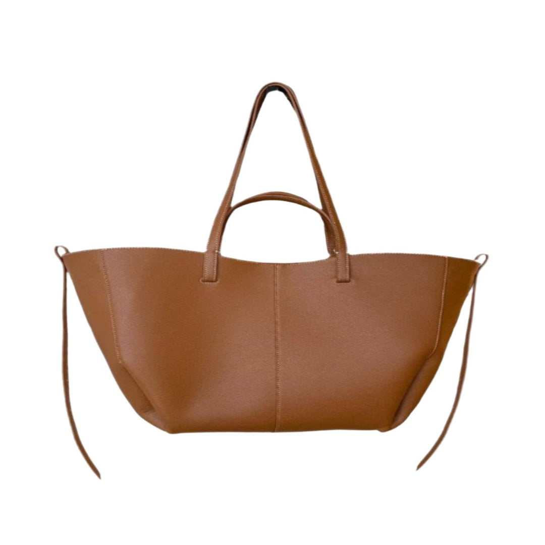 Elegante, veelzijdige dameshandtas in camel, robuust materiaal, modern design, praktische opbergruimte, ideaal voor dagelijks gebruik.