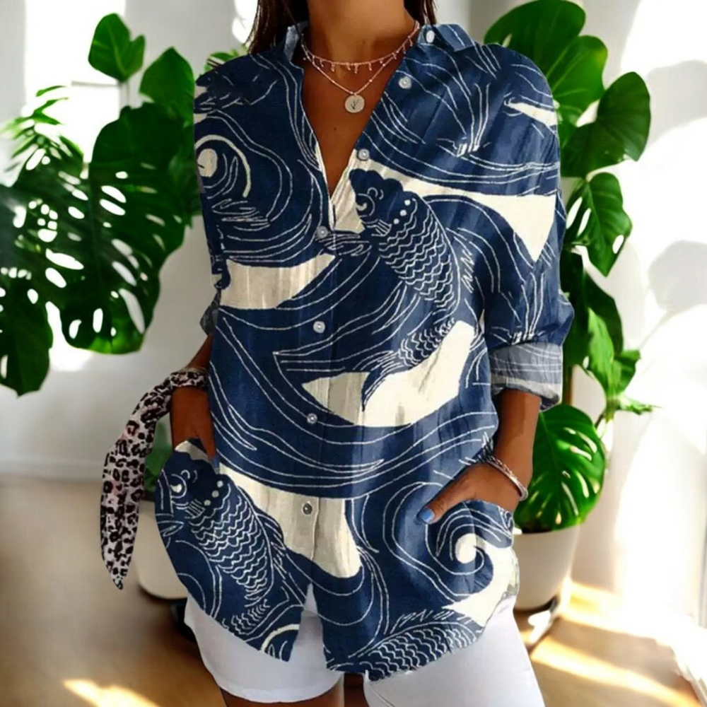 Elegante vintage damesblouse in levendige kleuren, klassieke lijnen, tijdloos ontwerp, perfect voor veelzijdige outfits.