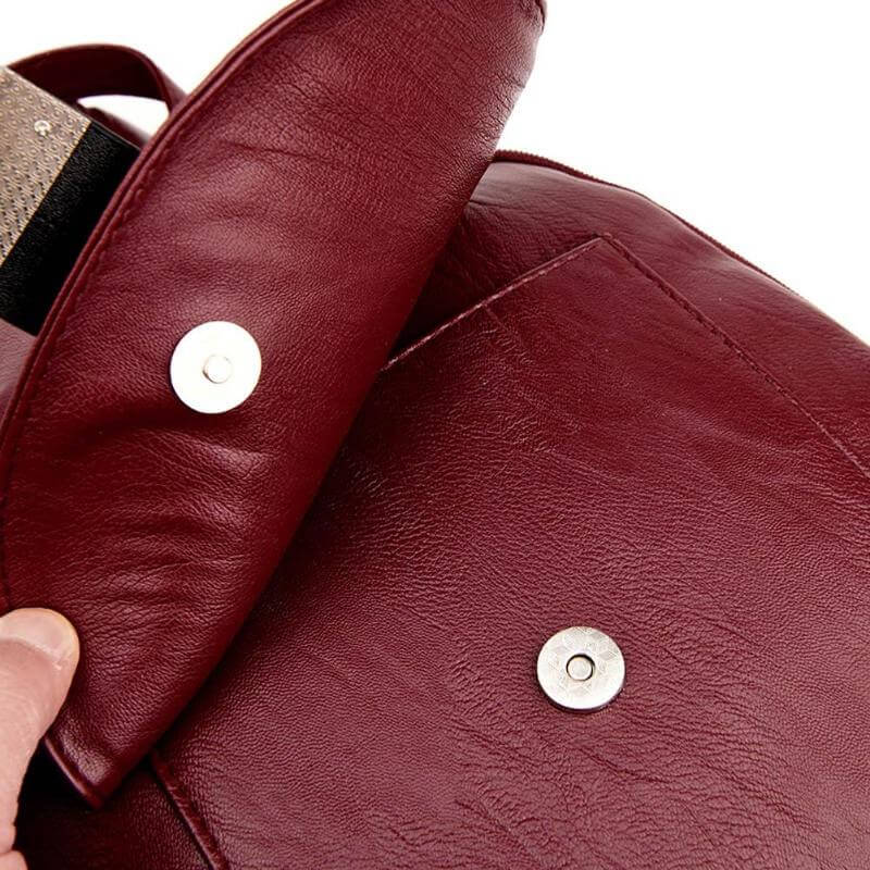 Zijzicht elegante waterdichte leren dames rugzak, ruim en functioneel voor dagelijks gebruik.