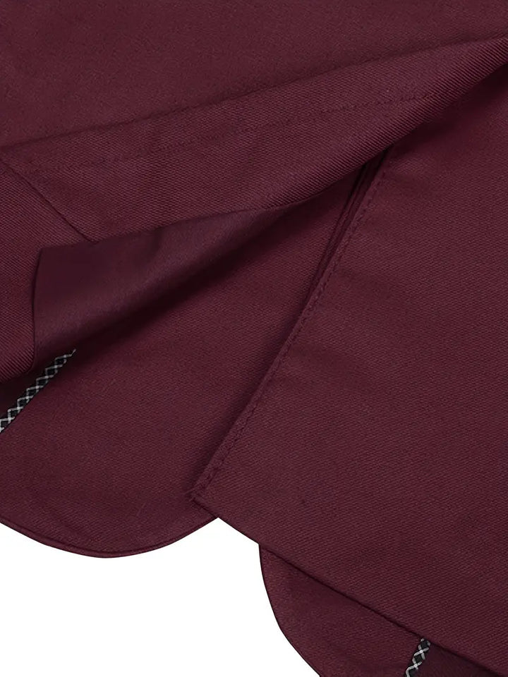 Elegant blauw herenkostuum met zakelijke blazer en broek, ideaal voor formele gelegenheden en moderne heren.