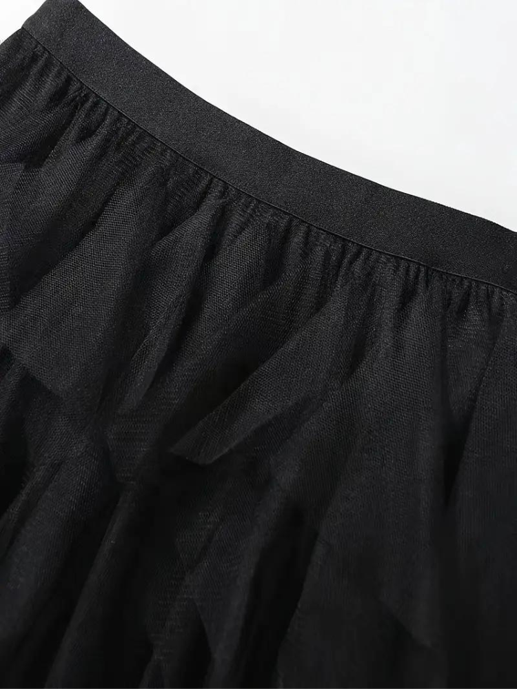 Elegante dames ruche rok van zwierige tule stof, vrouwelijk met ruches, ideaal voor feestelijke en casual gelegenheden.