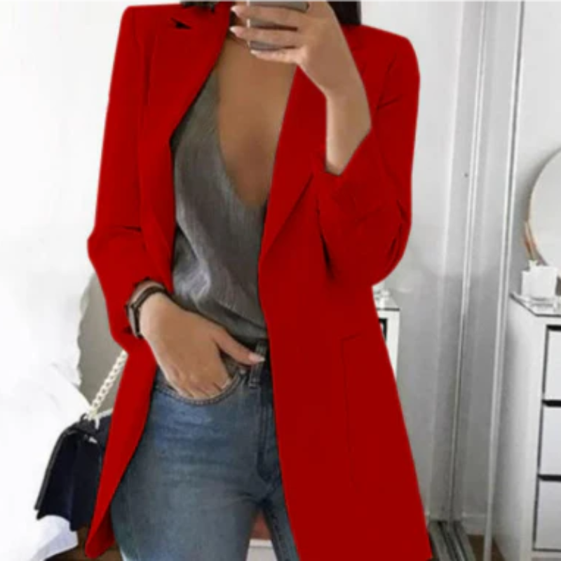 Elegante damesblazer met flatterende pasvorm, ideaal voor werk of avondkleding, in een stijlvol en veelzijdig ontwerp.