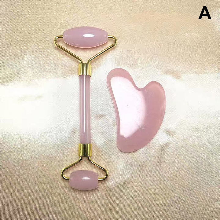 Close-up van huidverzorging met gezichtsroller