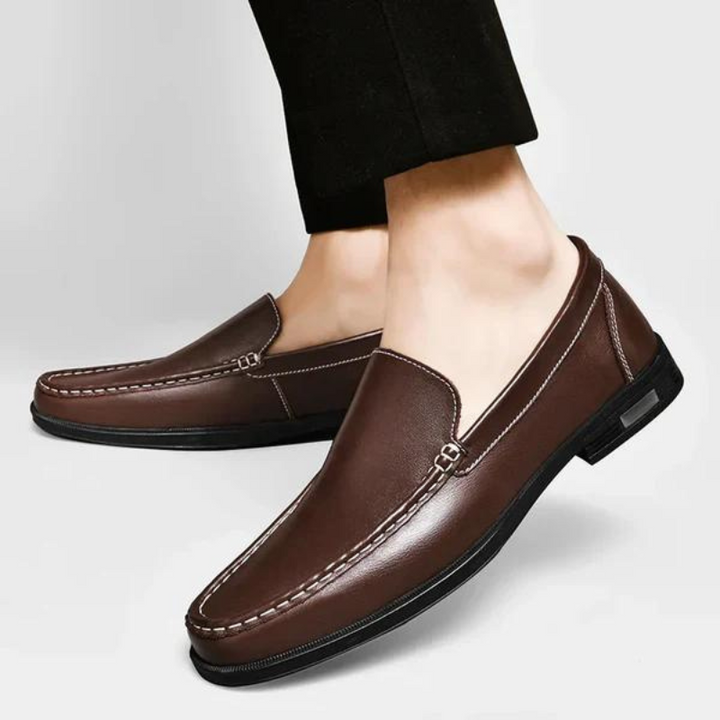 Elegante heren loafer van echt leer, klassiek ontwerp, luxueus en stijlvol, ideaal voor elke gelegenheid.