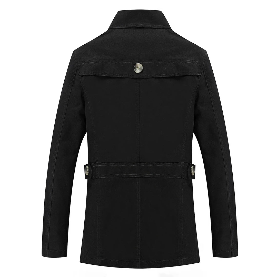 Heren Trenchcoat in beige, lange getailleerde silhouet, ideaal voor de herfst, veelzijdig ontwerp voor elke gelegenheid.