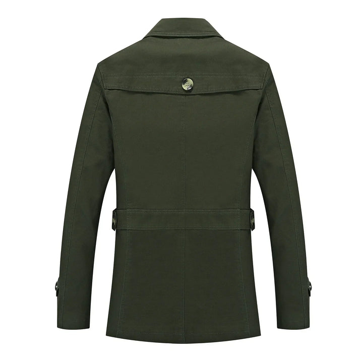 Heren Trenchcoat in beige, lange getailleerde silhouet, ideaal voor de herfst, veelzijdig ontwerp voor elke gelegenheid.