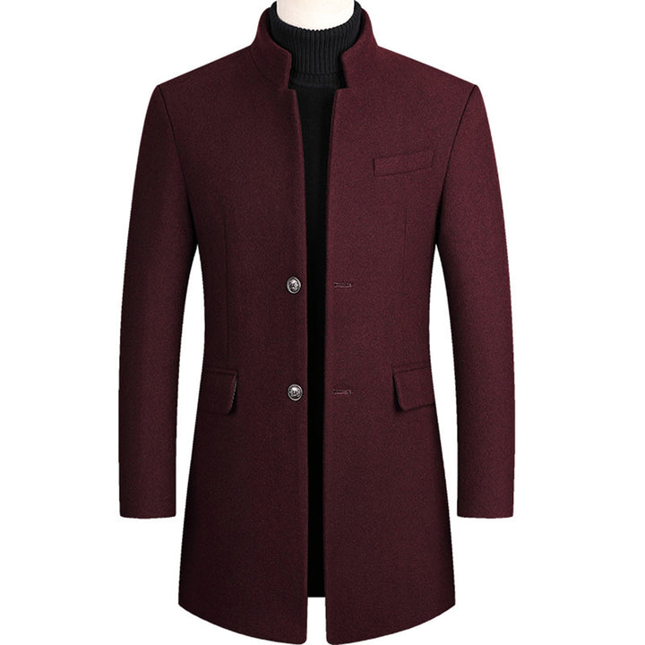 Elegante herenjas in rood, klassiek gesneden, veelzijdig, gemaakt van zacht, hoogwaardig materiaal.