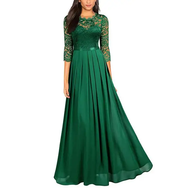 Elegante robijnrode lange avondjurk met verfijnde details, ideaal voor ceremonies en speciale gelegenheden.