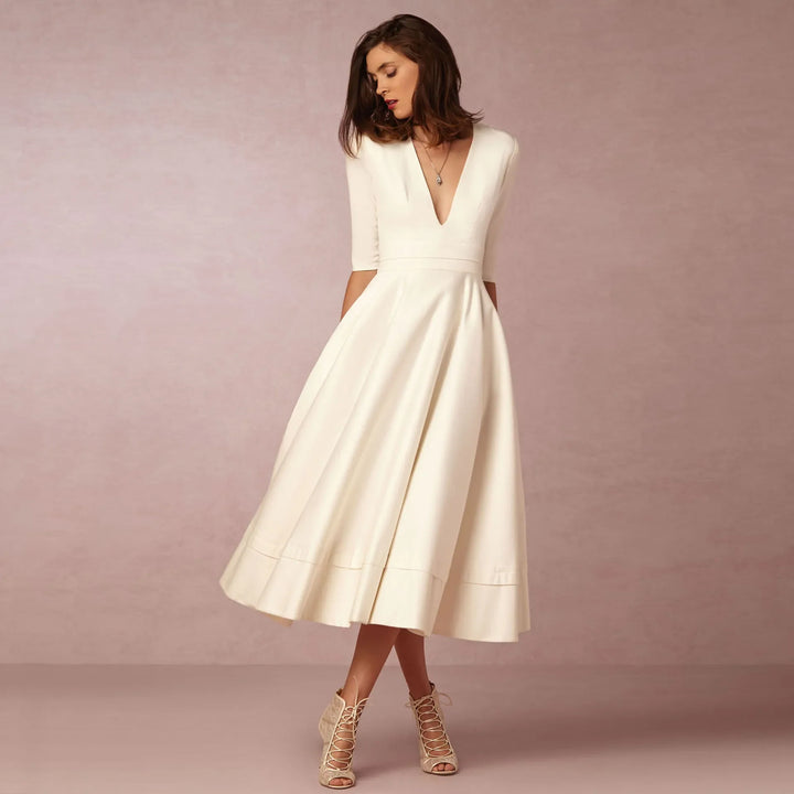 Elegante mouwloze prinsessenjurk voor dames in diverse kleuren, met een klassiek silhouet, perfect voor elke gelegenheid.