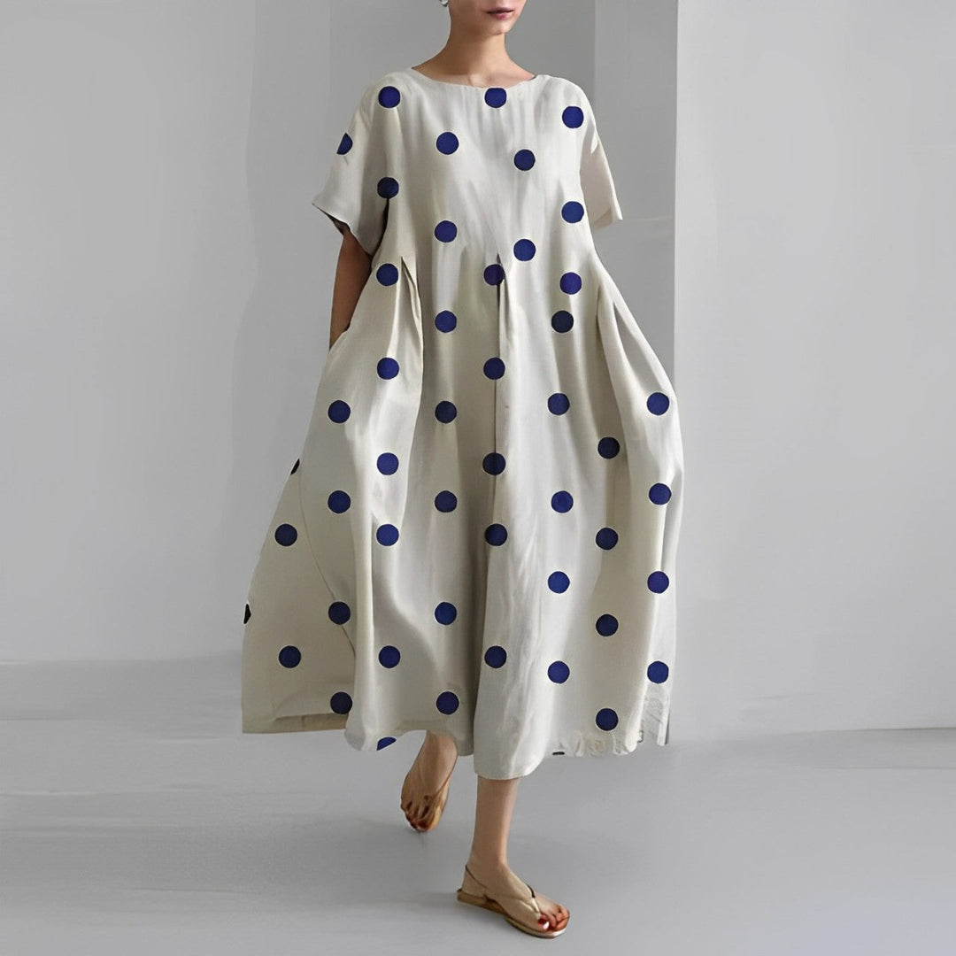 Elegante dames bloemenjurk met bloemenpatronen, perfecte keuze voor de zomer, combineert comfort met een stijlvolle pasvorm.