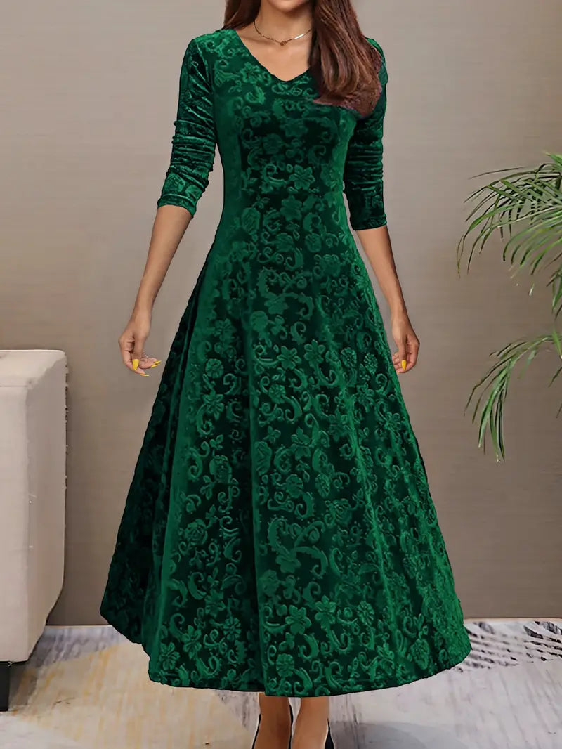 Elegante damesjurk in donkerrood, blauw, groen, paars met een modern silhouet en zachte stof voor comfort en stijl, lifestyle foto.