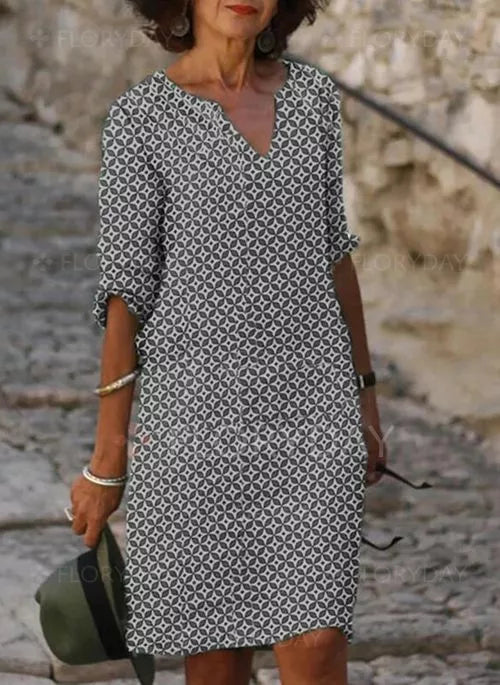 Elegant zomerjurkje voor dames met losse pasvorm, ademend en luchtig, ideaal voor stijlvolle zomerdagen.