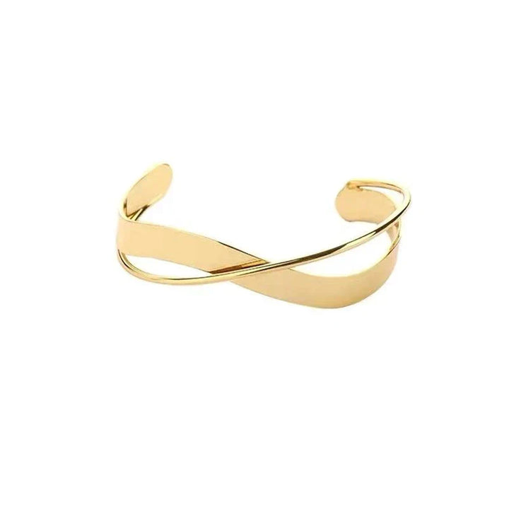 Elegant Europees armband van 18K goud en 925 zilver, luxe sieraad met klassiek design en voortreffelijk vakmanschap.