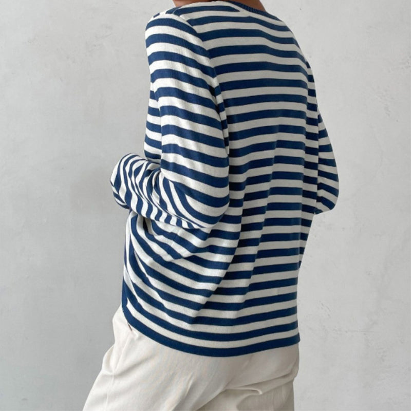 Elegant gestreept damesshirt, lichtgewicht, ronde hals, subtiele strepen, ideaal voor de zomer, stijlvolle vrijetijdslook