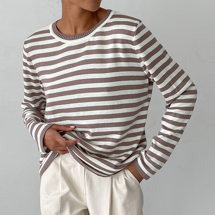 Elegant gestreept damesshirt, lichtgewicht, ronde hals, subtiele strepen, ideaal voor de zomer, stijlvolle vrijetijdslook
