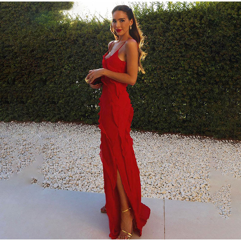 Elegante maxi-jurk met ruches, ideaal voor zomerse gelegenheden; vooraanzicht toont romantische details en soepel ontwerp.