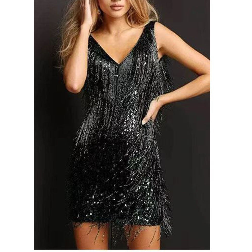 Elegante mini partyjurk voor dames met sprankelende pailletten en franjes, nauwsluitende pasvorm, perfect voor glamoureuze gelegenheden.
