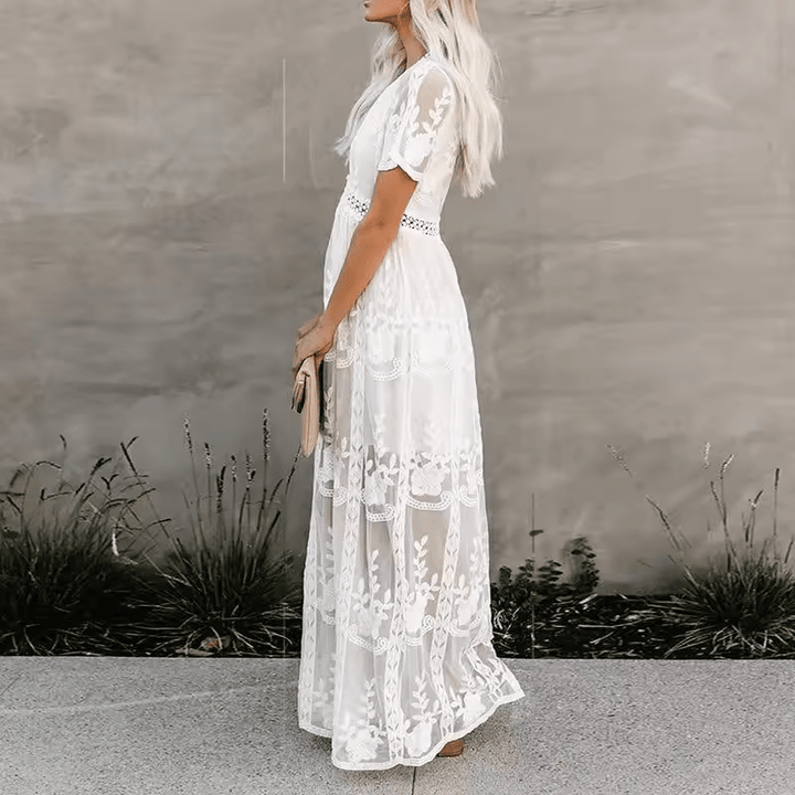 Winifredim Witte Maxi-jurk Dames met details van de stof en de pasvorm.