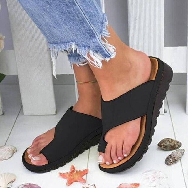 Ergonomische dames hallux valgus sandaal met verstelbare bandjes en speciale zool, ideaal voor voetcorrectie.