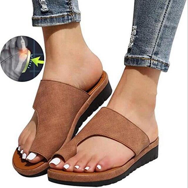 Ergonomische dames hallux valgus sandaal met verstelbare bandjes en speciale zool, ideaal voor voetcorrectie.