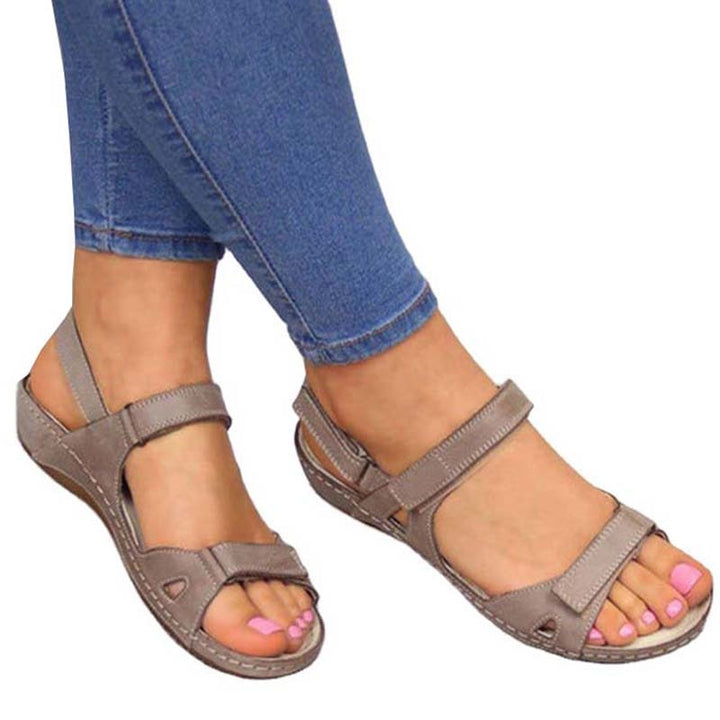 Blauwe ergonomische zomer sandalen voor dames. Comfortabel, antislip en stijlvol design.