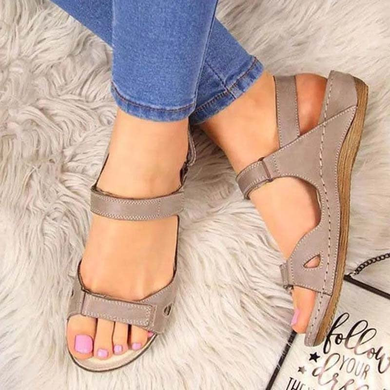 Stijlvolle ergonomische dames sandalen met antislipzool, perfect voor zomercomfort en ondersteuning.