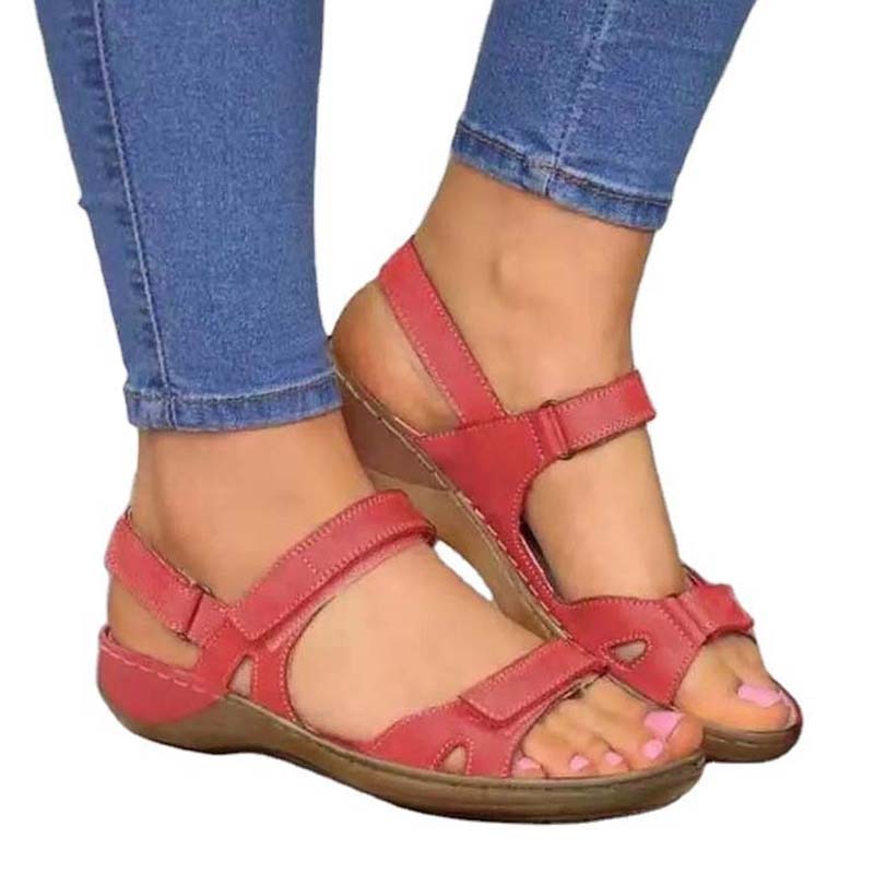 Bruine comfortabele dames sandalen, ergonomisch en antislip. Ideaal voor zomerse dagen.