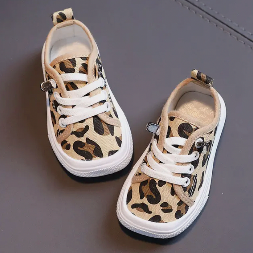 FlexiSteps barefoot kindersneakers; ergonomisch design voor gezonde voetgroei en maximaal comfort voor kinderen.