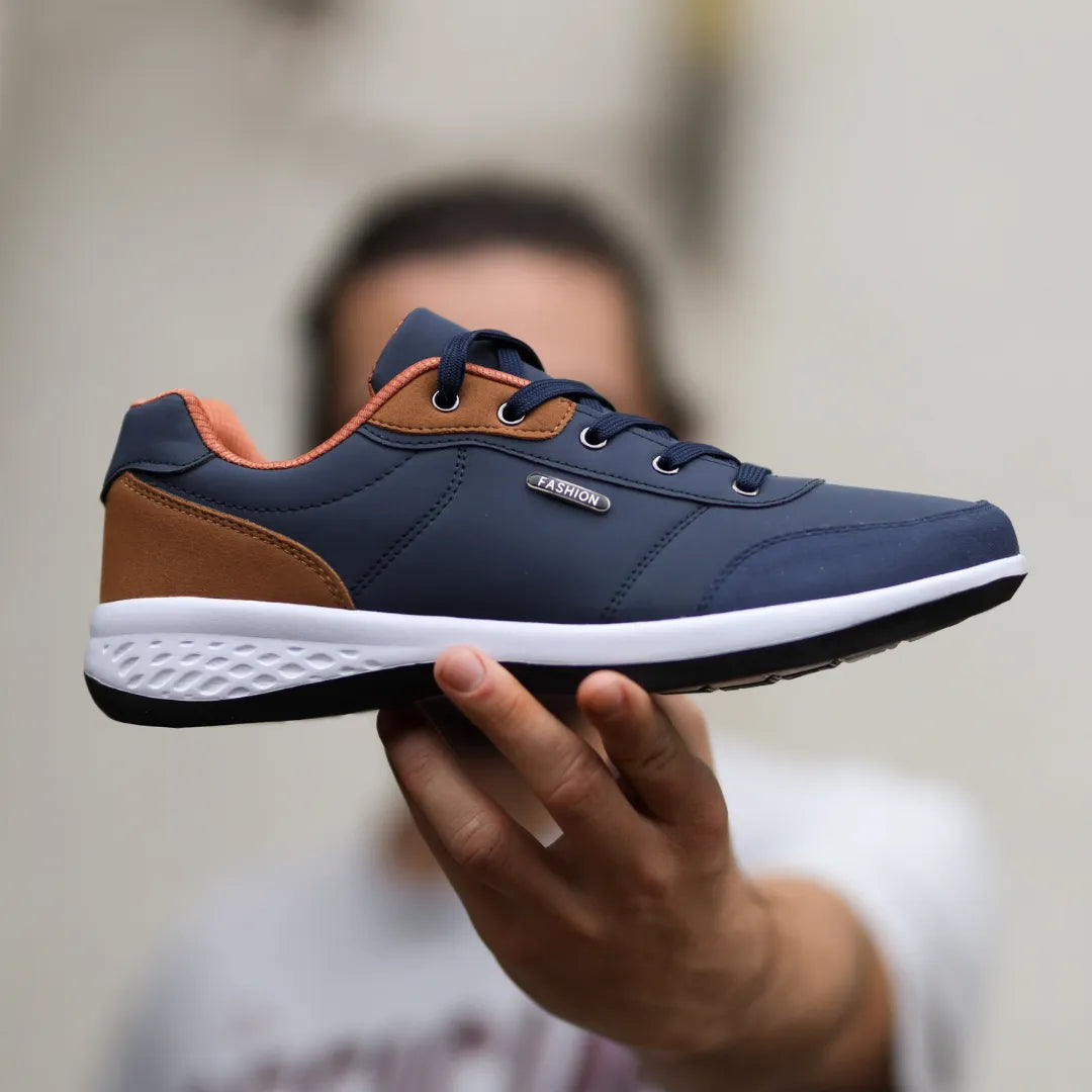 Ergonomische dames sneaker met antislipzool, brede teenruimte en ademend materiaal voor comfort en grip.