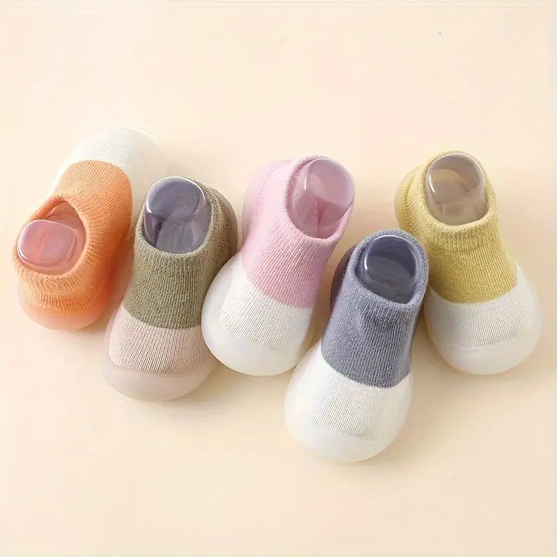 Flexibele barefoot kinderschoenen, ideaal voor de natuurlijke groei en ontwikkeling van jonge voeten.