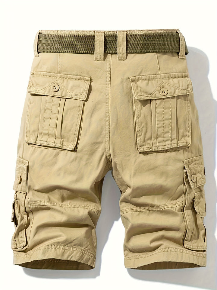 Groene heren cargo shorts met rechte pijp, praktische zakken. Essentieel voor zomerse avonturen en casual herenmode.