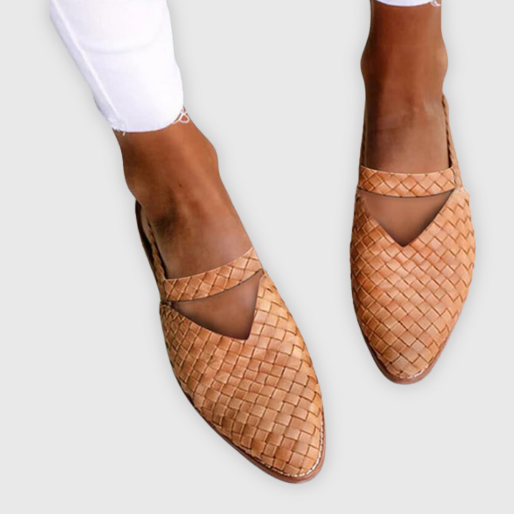 Gevlochten dames sandalen van echt leer, handgemaakt, moderne look, ademend, ideaal voor zonnige dagen.