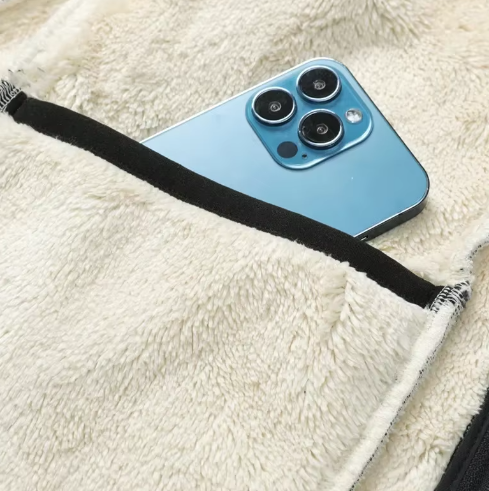 Gevoerd herenvest van wol, warm voor de winter, elegant design met zachte voering, ideaal voor koude dagen.