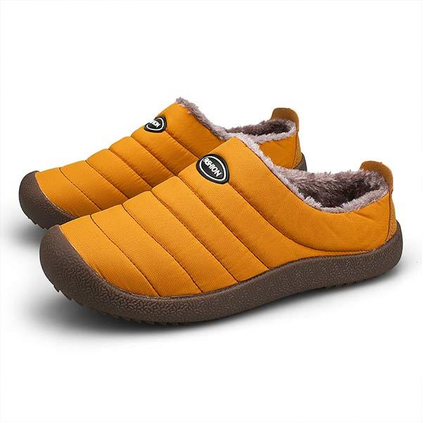 Gevoerde, antislip heren pantoffels Adam voor comfortabele avonden, vooraanzicht.