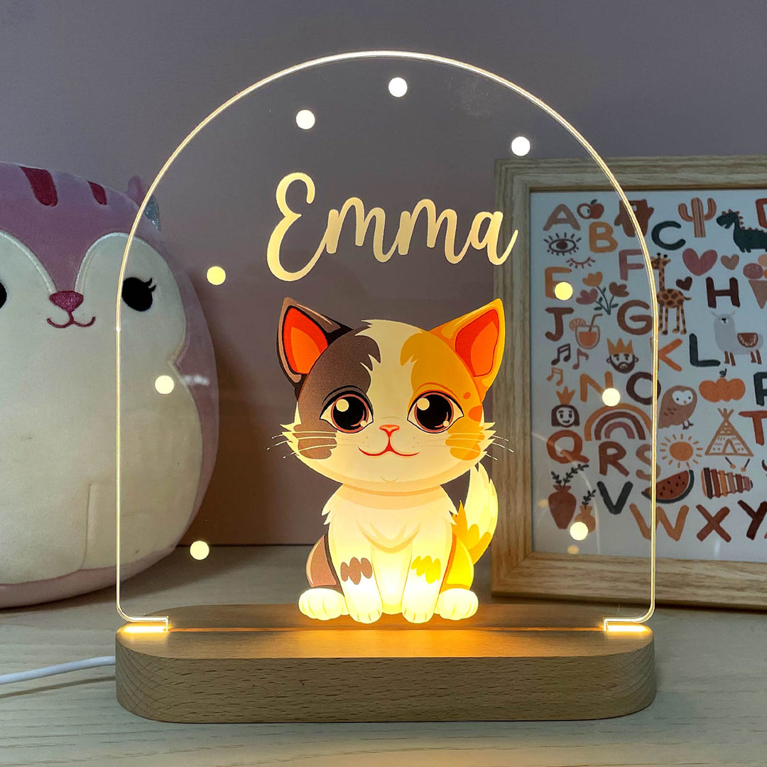 Zacht gloeiend leeuw nachtlampje, gepersonaliseerd met naam, veilige ledverlichting voor kinderkamer.