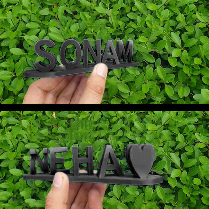Stijlvol naamplaatje op maat, combineert elegant twee namen. Duurzaam 3D geprint van PLA, prachtige decoratie.