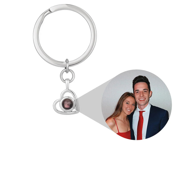 Gepersonaliseerde hond sleutelhanger met foto; perfect cadeau voor hondenliefhebbers en hun trouwe viervoeter.